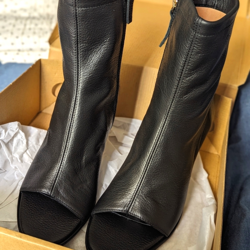 Zara new in box open toe ankle boots size 37 black
